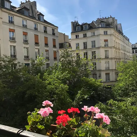Appartamento En Plein Coeur Du Marais Parigi